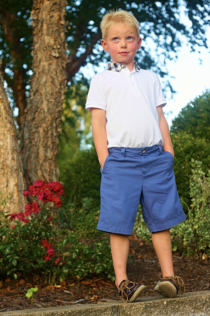 Nebraska Motherhood + Fashion blogger, Leslie of Tiny Stampede shares a look at a cute white Burberry shirt + Vineyard Vines shorts she bought for her son. Check it out!